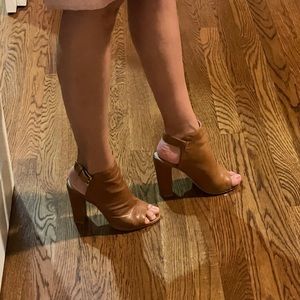 Vince Camuto Vamelia Leather Peep Toe Heels